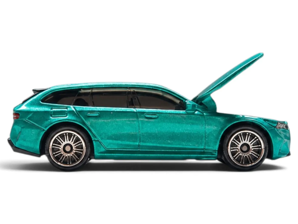2026 2025 BMW M5 Touring Green: No Package: Image 4