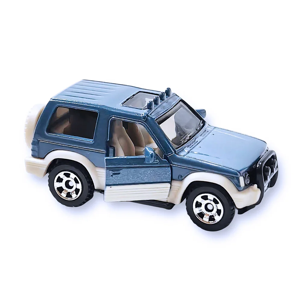 2026 1991 Mitsubishi Pajero Blue: Image 3