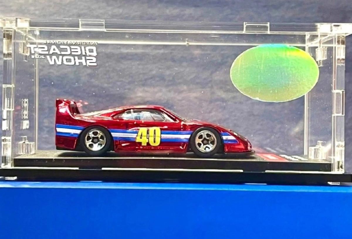 2026 Ferrari F40 Competizione Red: Image 11