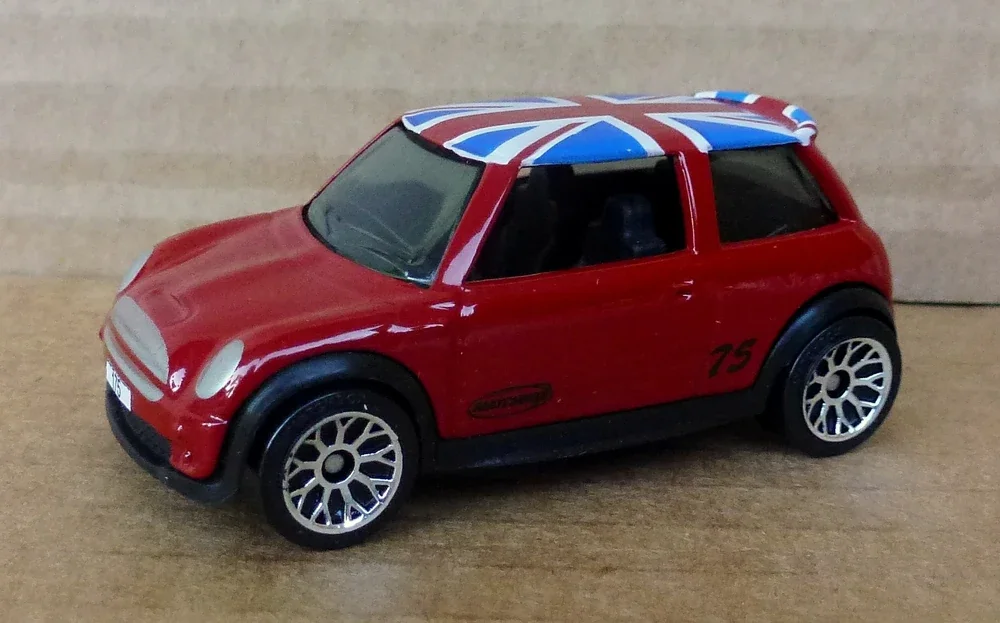 2003 Mini Cooper S Red: Image 2