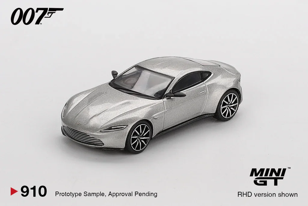 2026 Aston Martin DB10 "Spectre" Silver: Image 3
