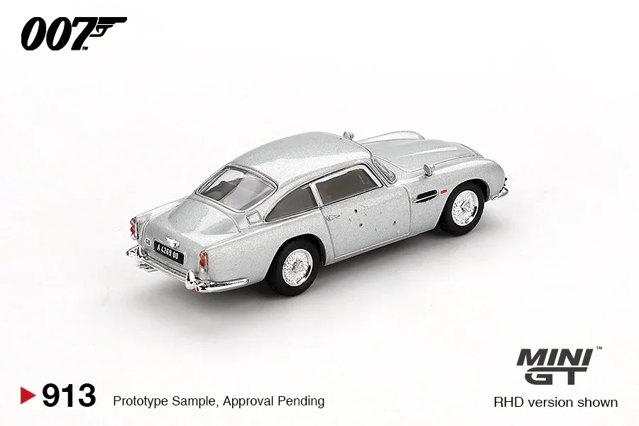 2026 Aston Martin DB5 "Skyfall" Silver: Image 4