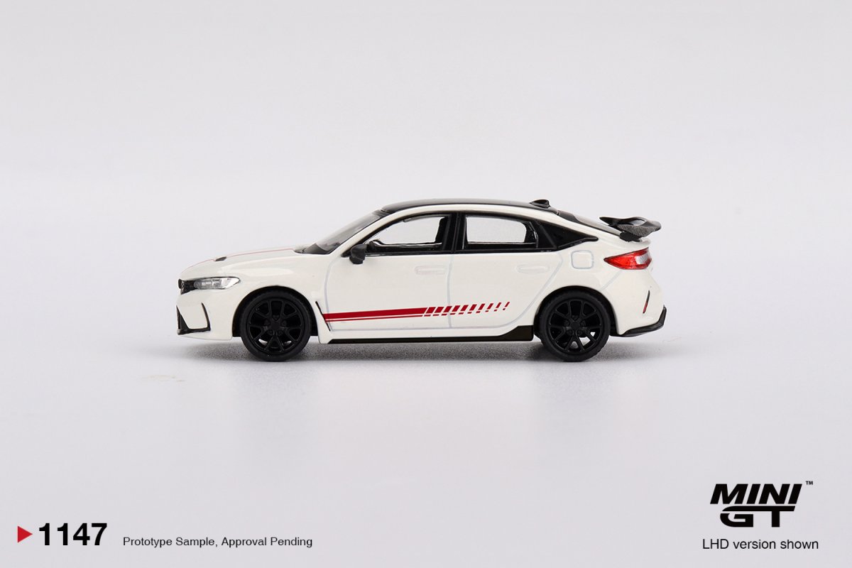 2025 Honda Civic Type R Ultimate Edition White: Image 2