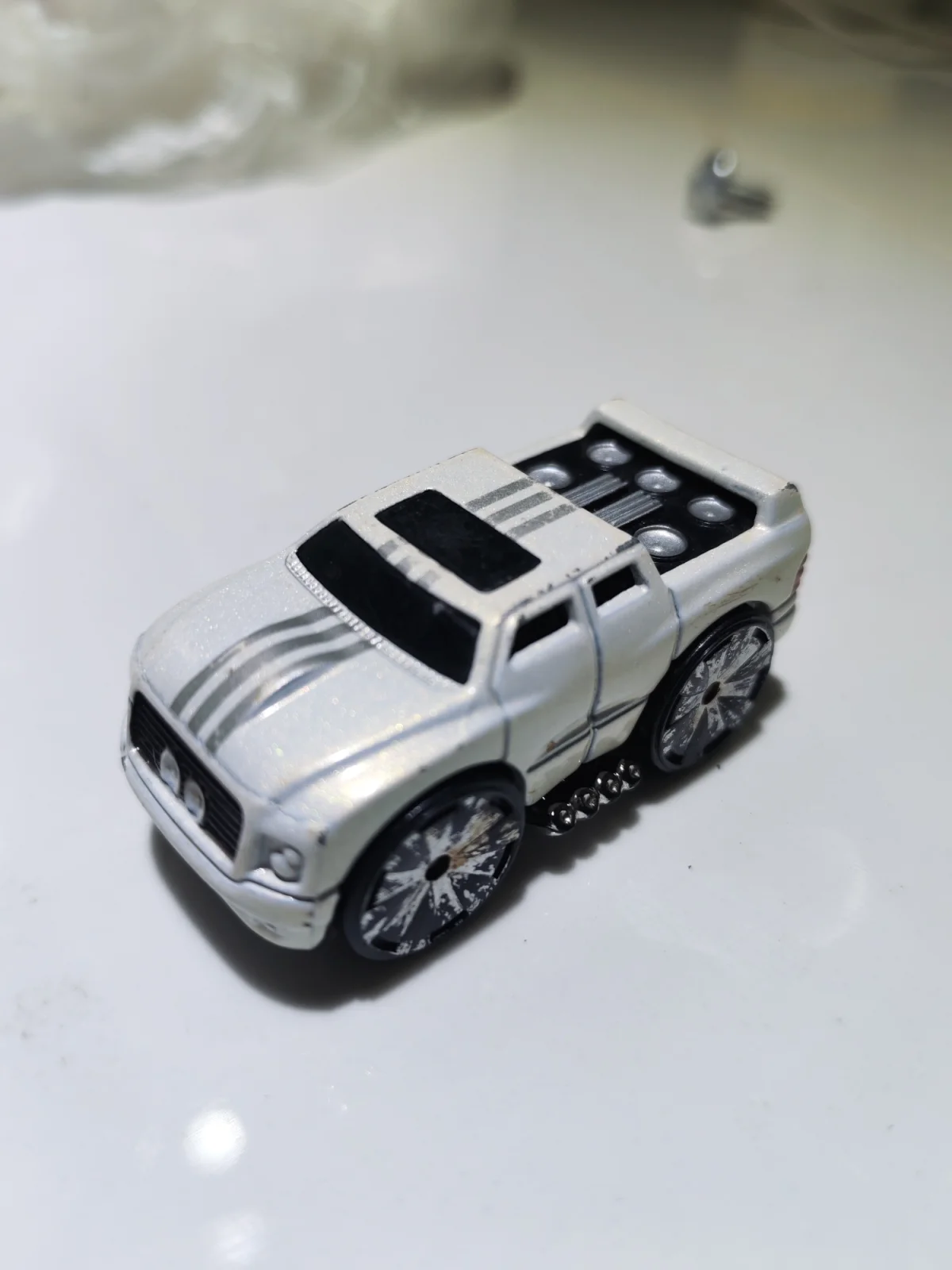 2006 Quadra Sound White: Image 2