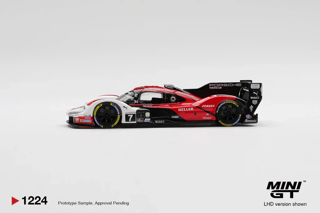 2026 Porsche 963 White: Image 2