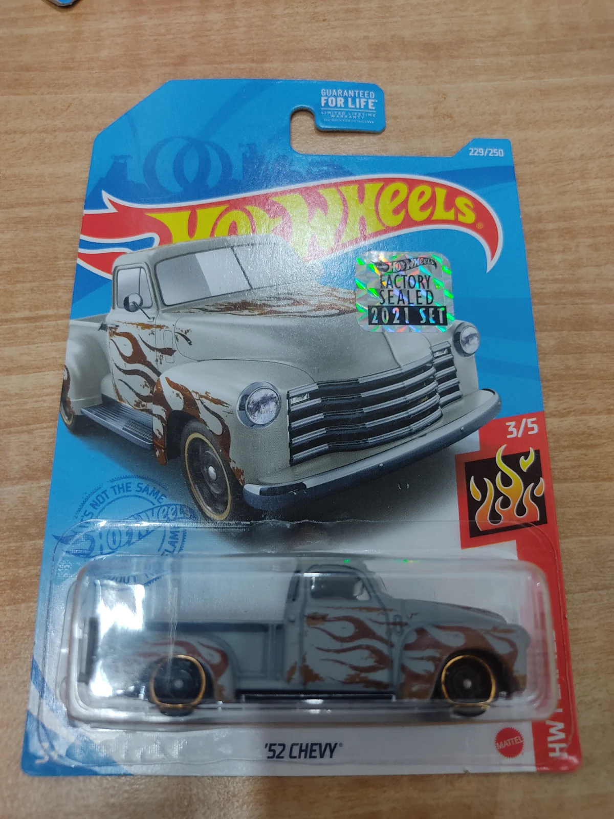 2021 52 Chevy Grey: Long (US): Image 3