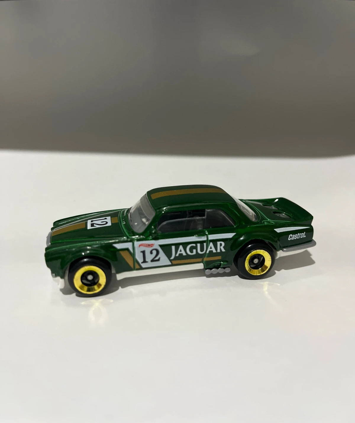 2026 Jaguar XJC V12 Coupe Green: No Package: Image 3