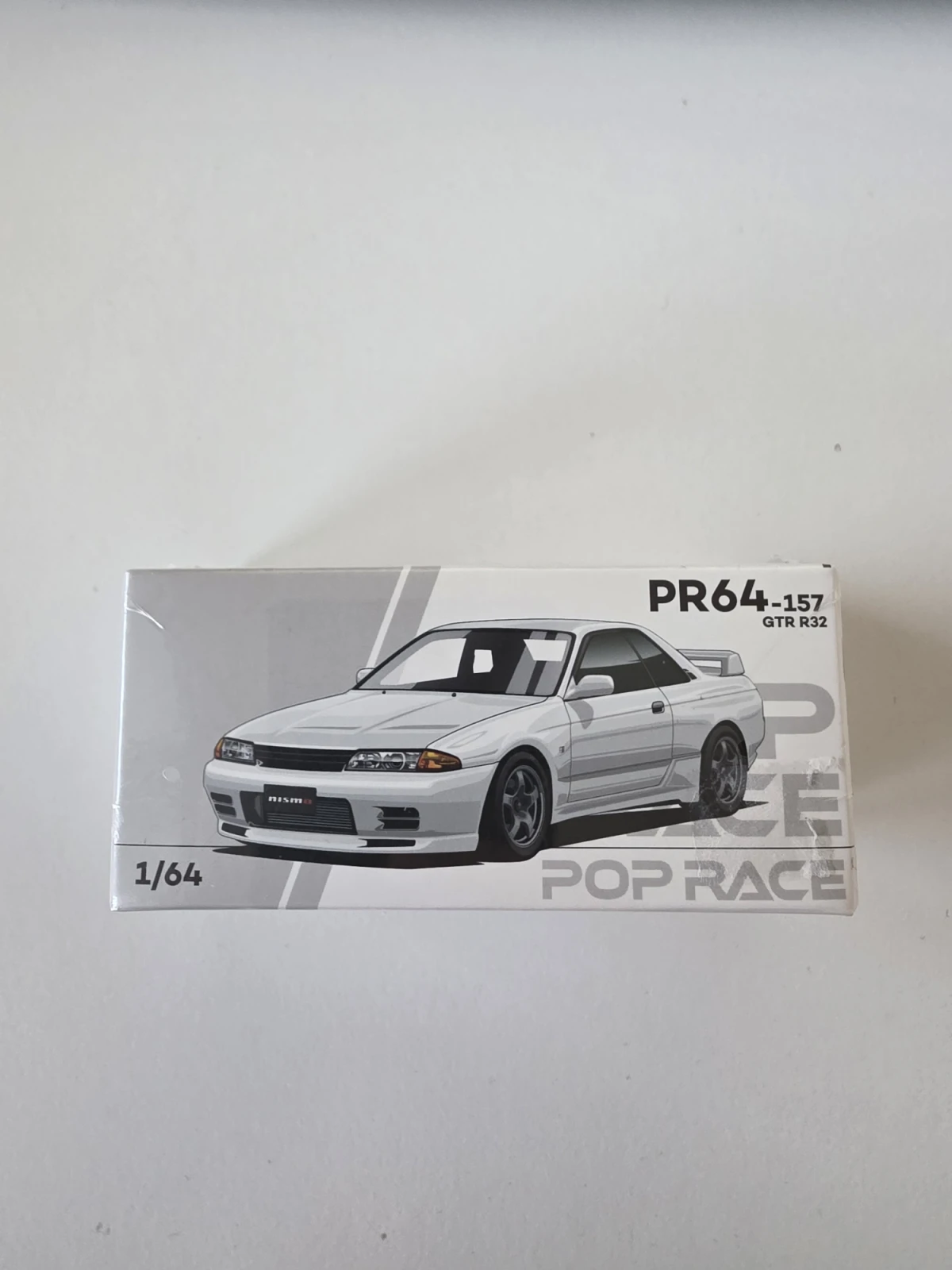 2024 Nissan Skyline GT-R R32 White: Box: Image 2