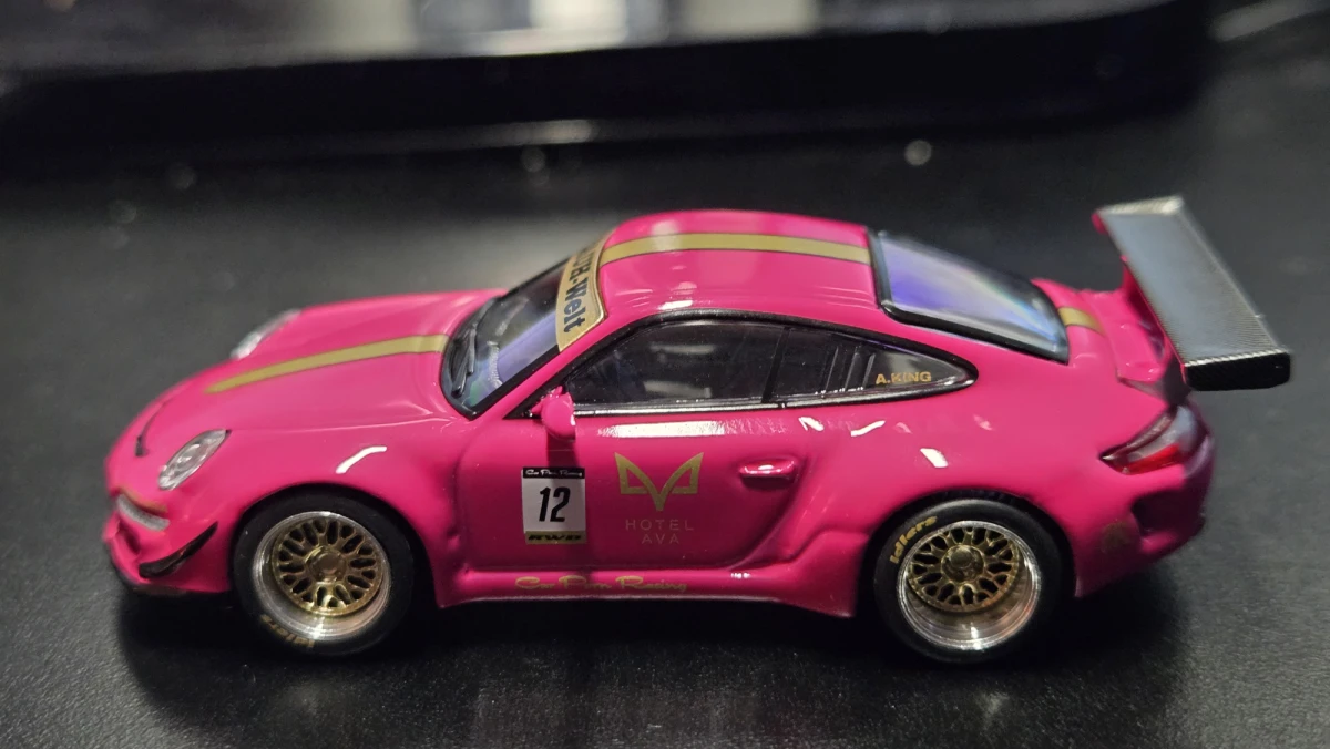 2025 RWB 997 Pink: Box: Image 7