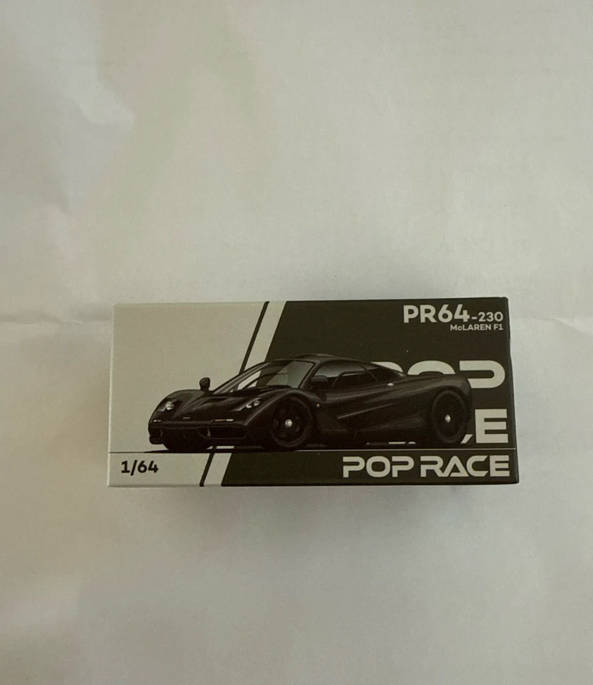 2025 McLaren F1 Black: Box: Image 2