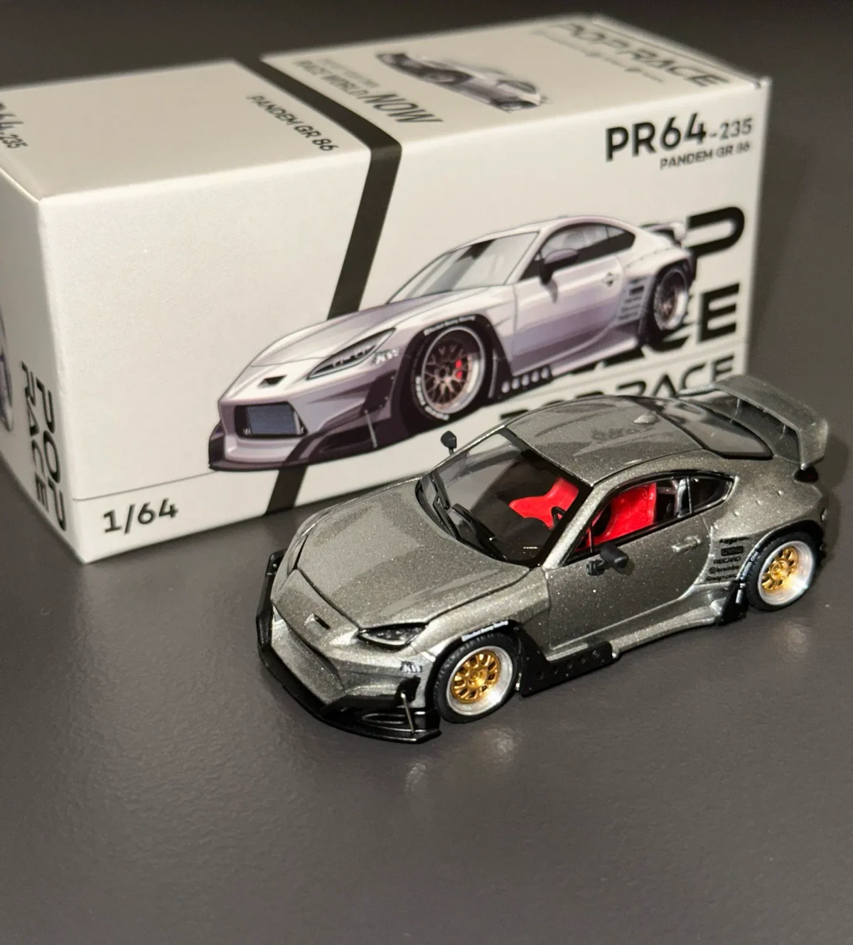 2025 Toyota GR86 (2022) Silver: Box: Image 3