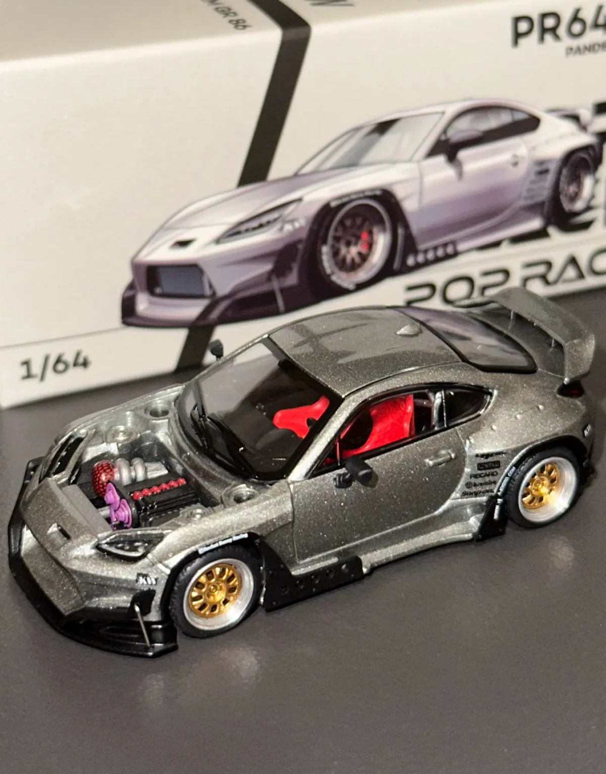2025 Toyota GR86 (2022) Silver: Box: Image 4