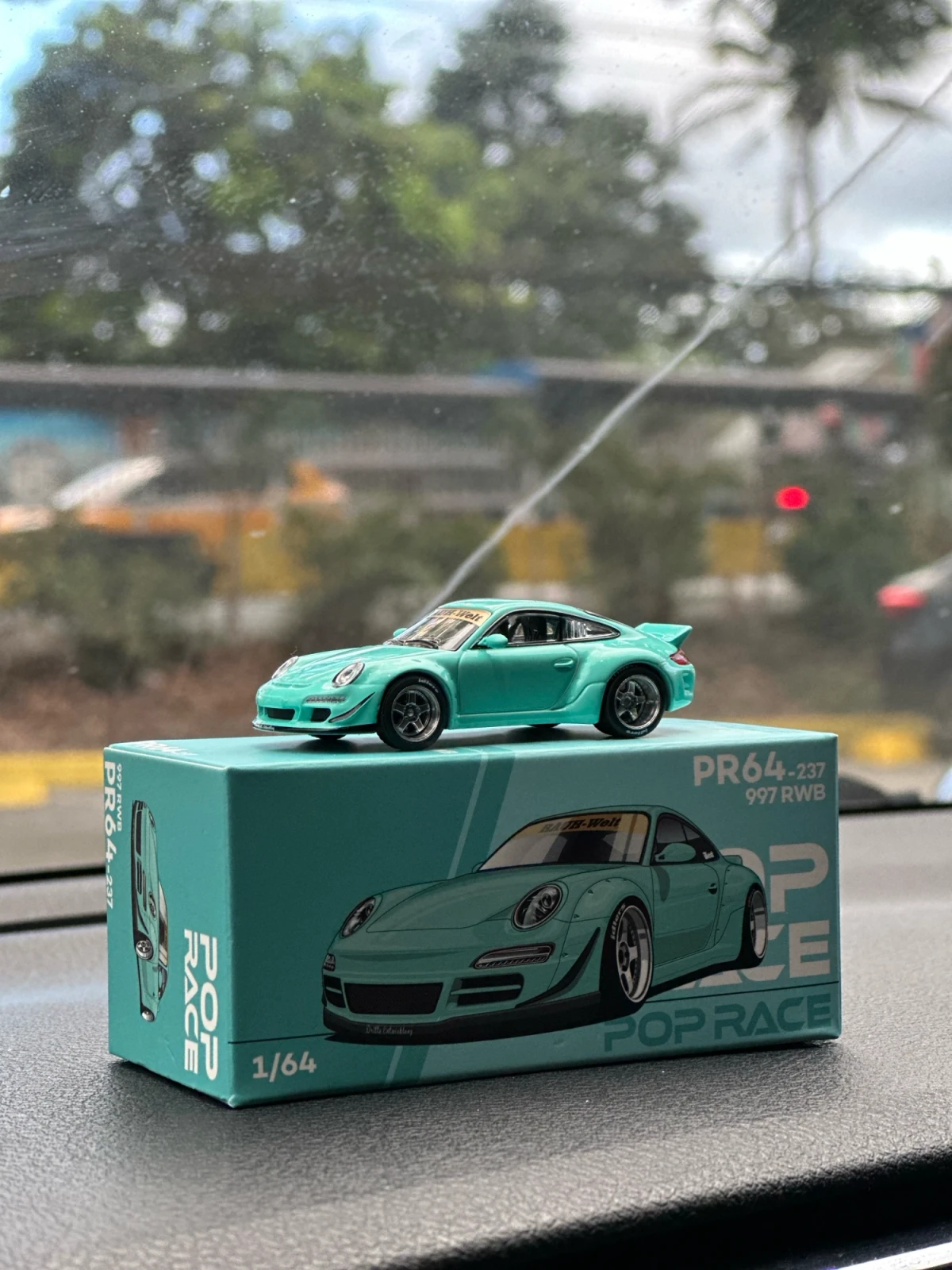 2025 RWB 997 Teal: Box: Image 2