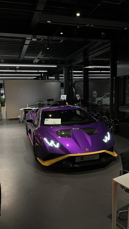 2025 Lamborghini Huracan STO Purple: No package: Image 6