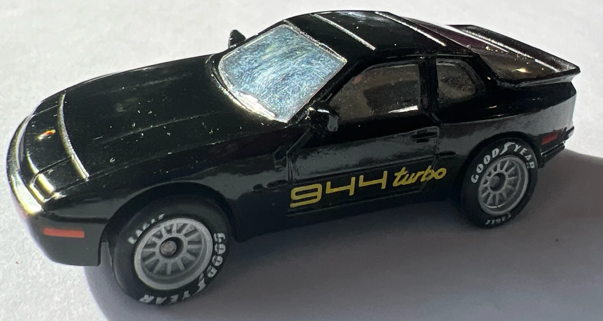 1989 Porsche 944 Turbo Black: No Package: Image 2