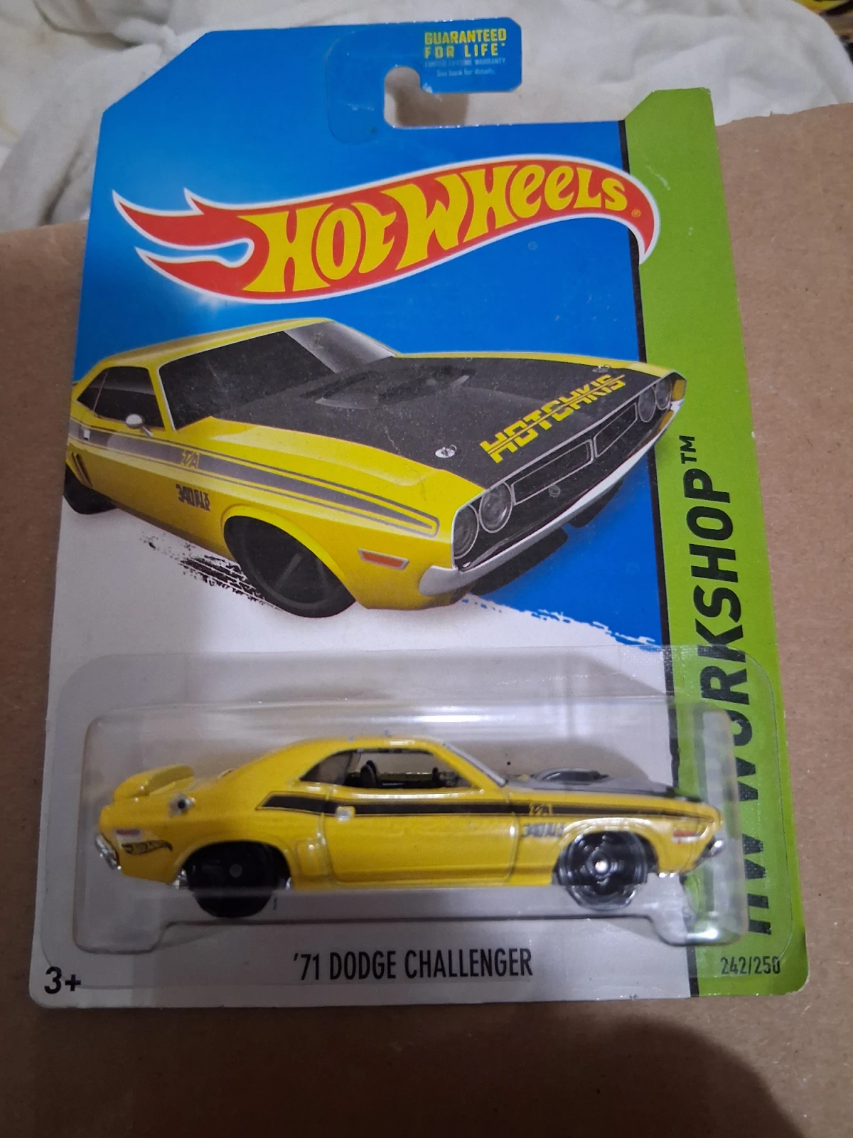 2014 71 Dodge Challenger Yellow: Long (US): Image 2