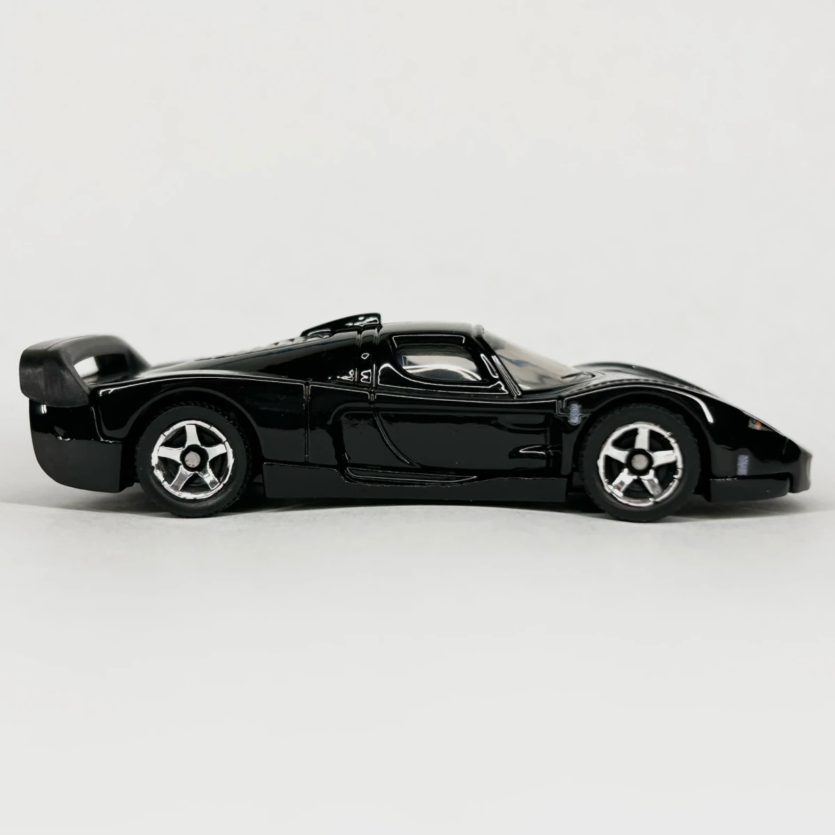 2026 2004 Maserati MC-12 Black: No Package: Image 6