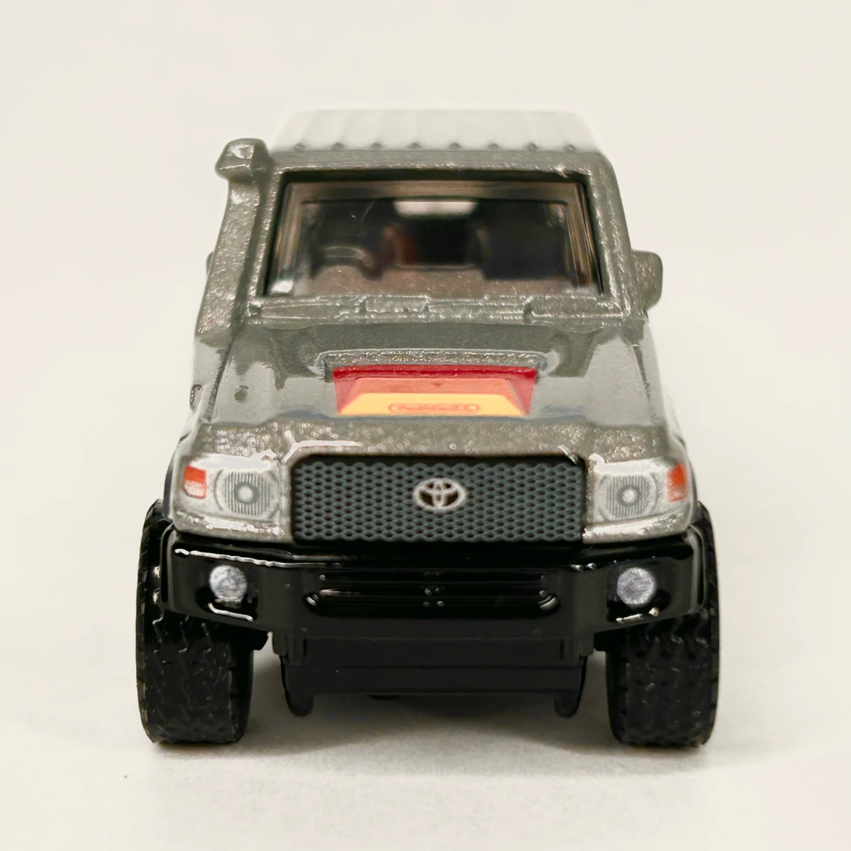 2026 17 Toyota Land Cruiser 78 Silver: No Package: Image 5