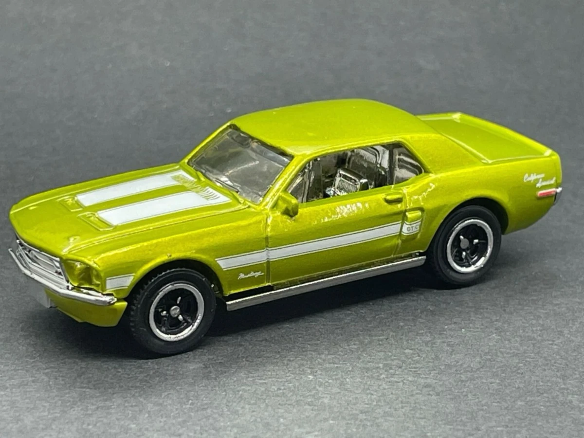 2012 1968 Ford Mustang Gt CS Green: Image 2