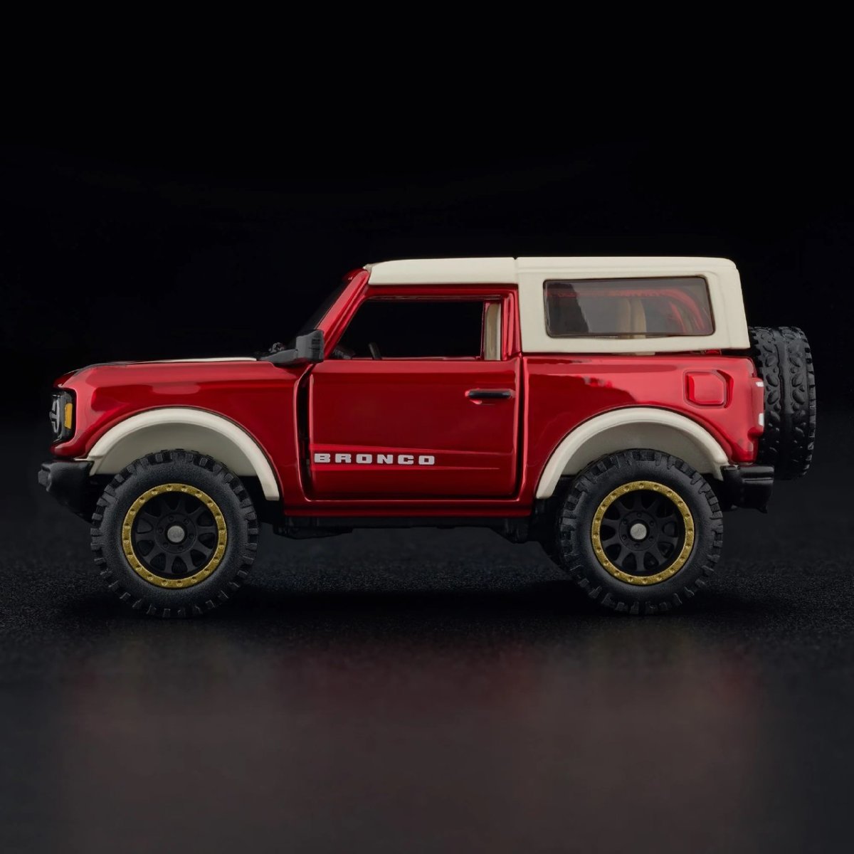 2026 21 Ford Bronco Red: Image 5