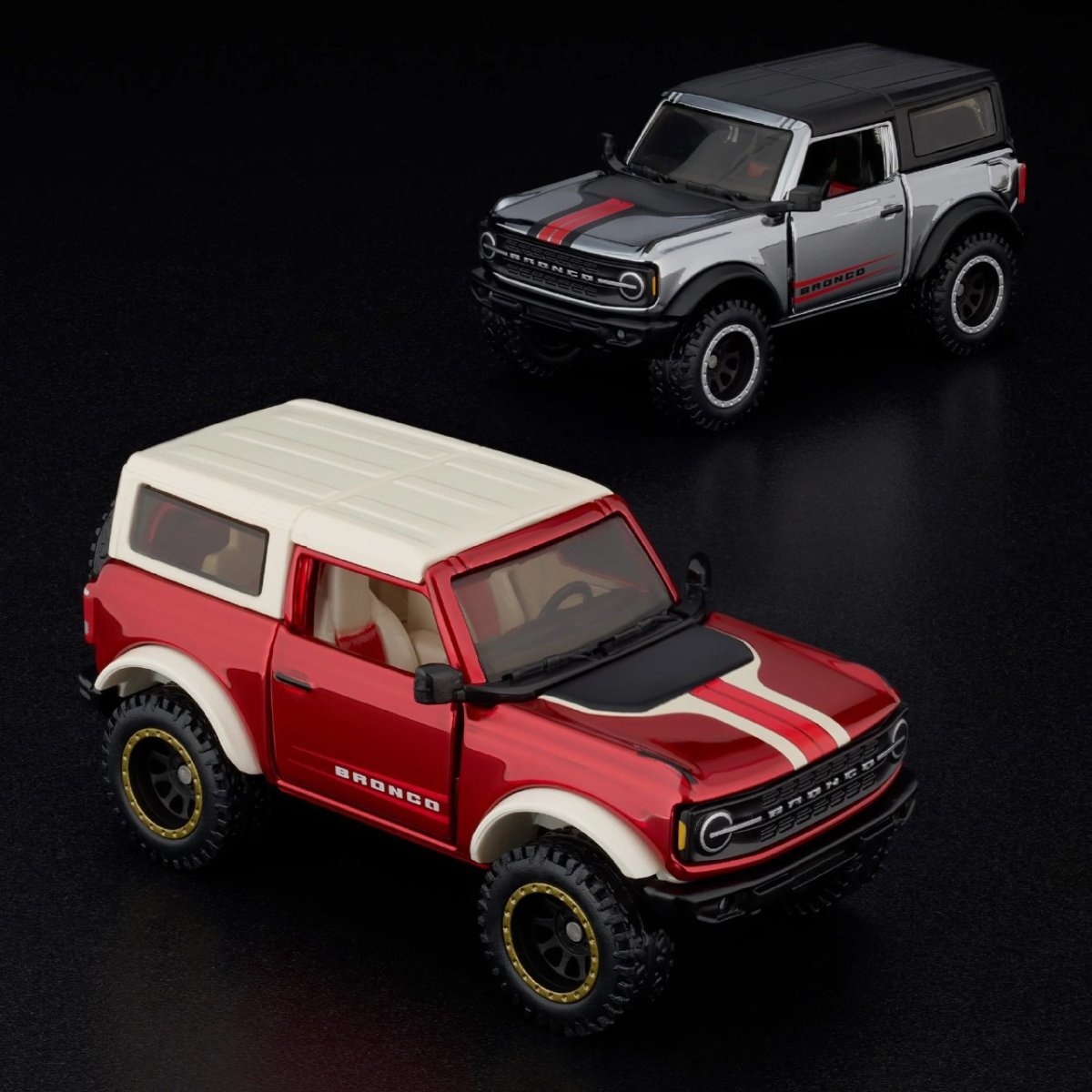 2026 21 Ford Bronco Red: Image 14