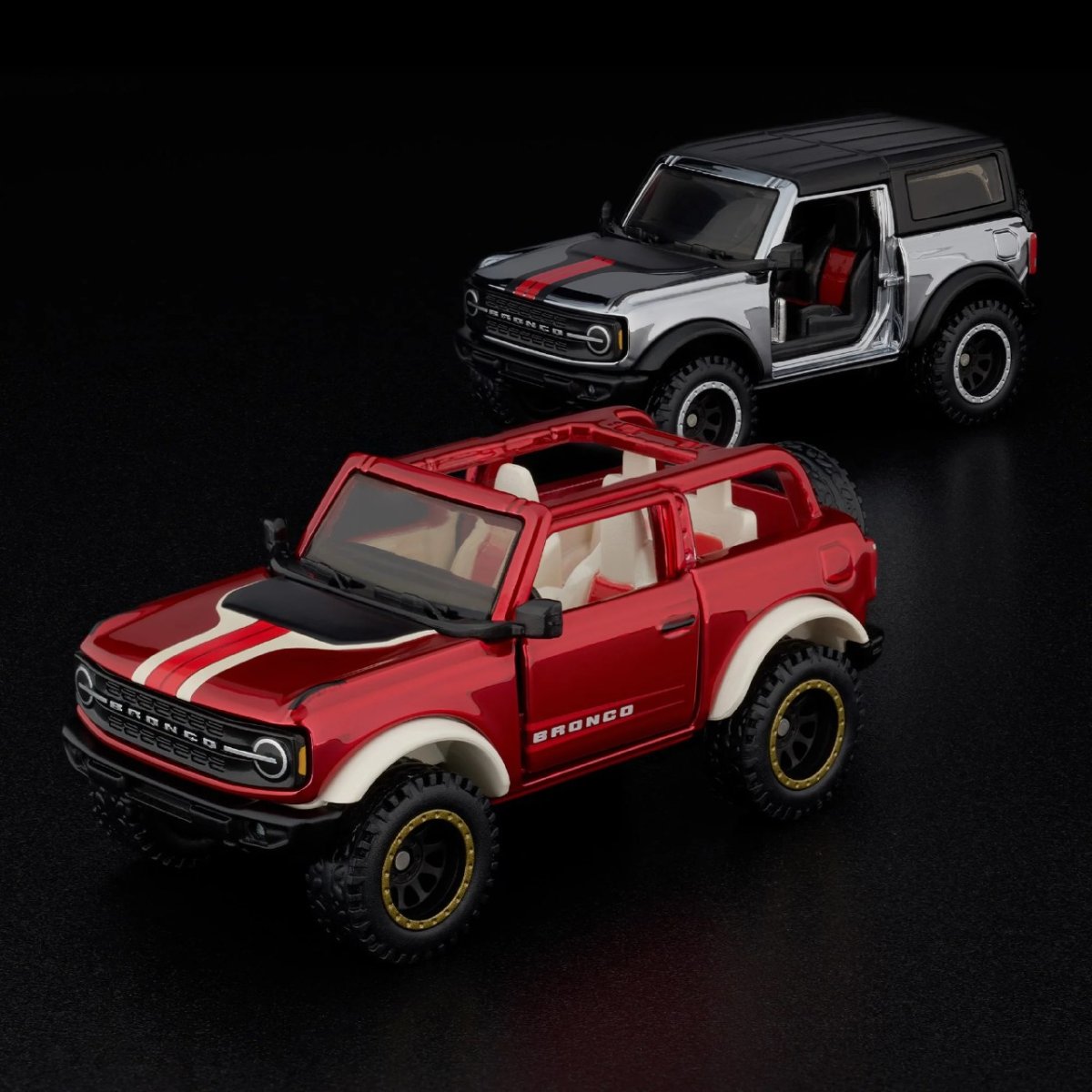 2026 21 Ford Bronco Red: Image 13