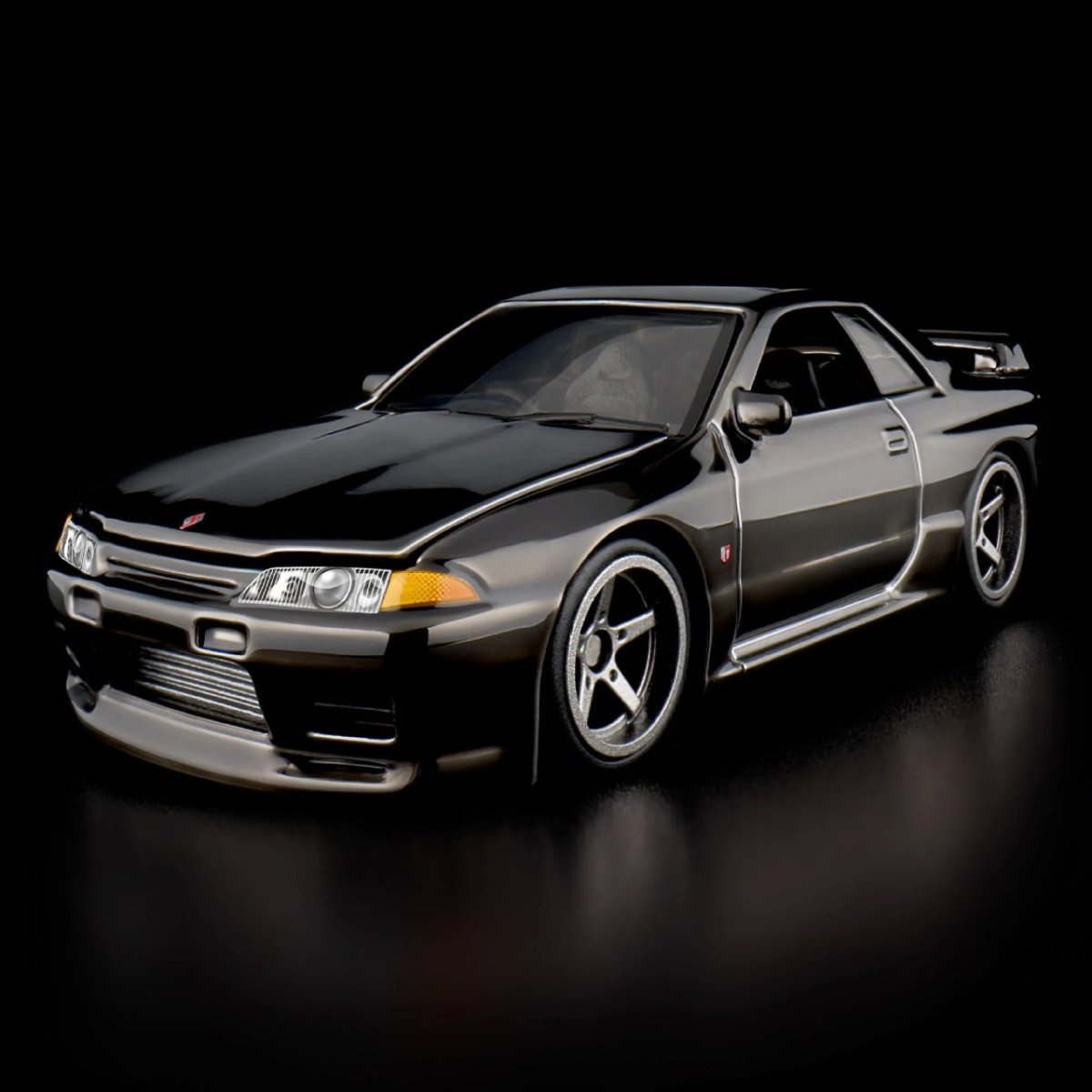 2026 Nissan Skyline GT-R (BNR32) Black: Image 6