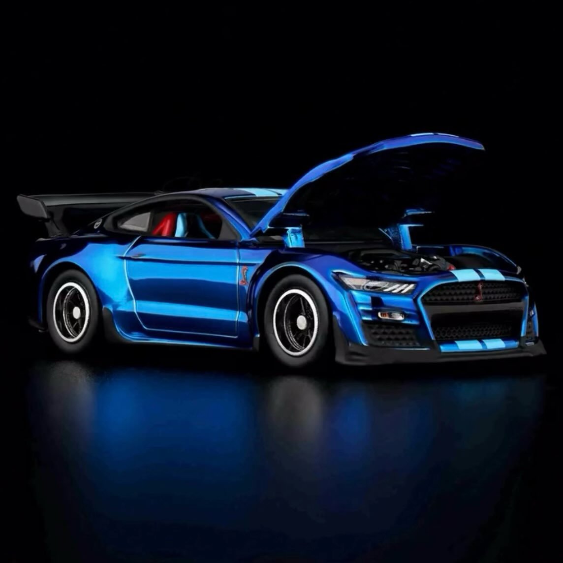 2026 2022 Ford Mustang Shelby GT500 Code Red Blue: Image 3