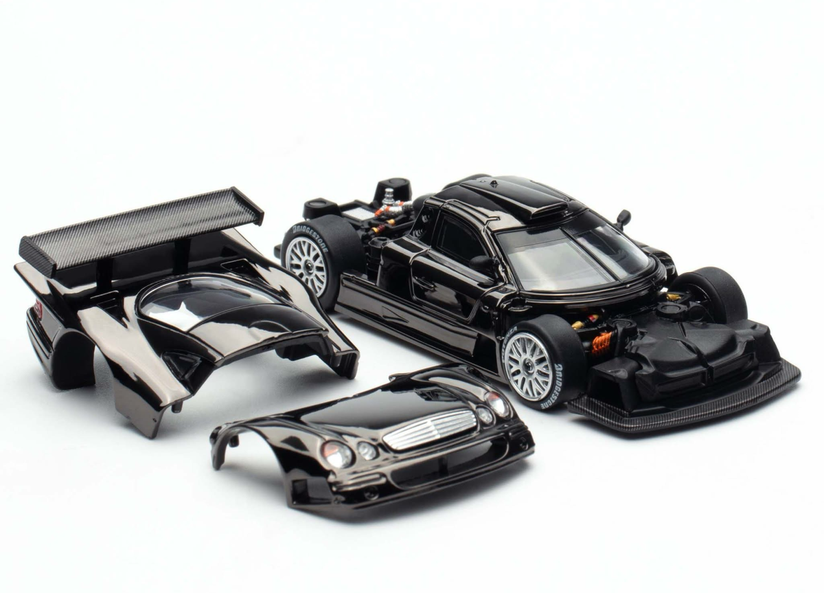 2025 Mercedes-Benz AMG CLK GTR Black: Image 2
