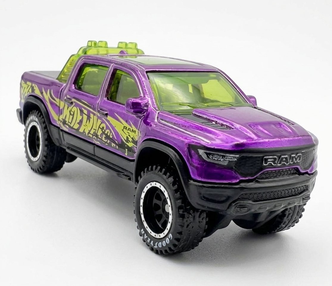 2026 23 RAM 1500 Purple: Image 2