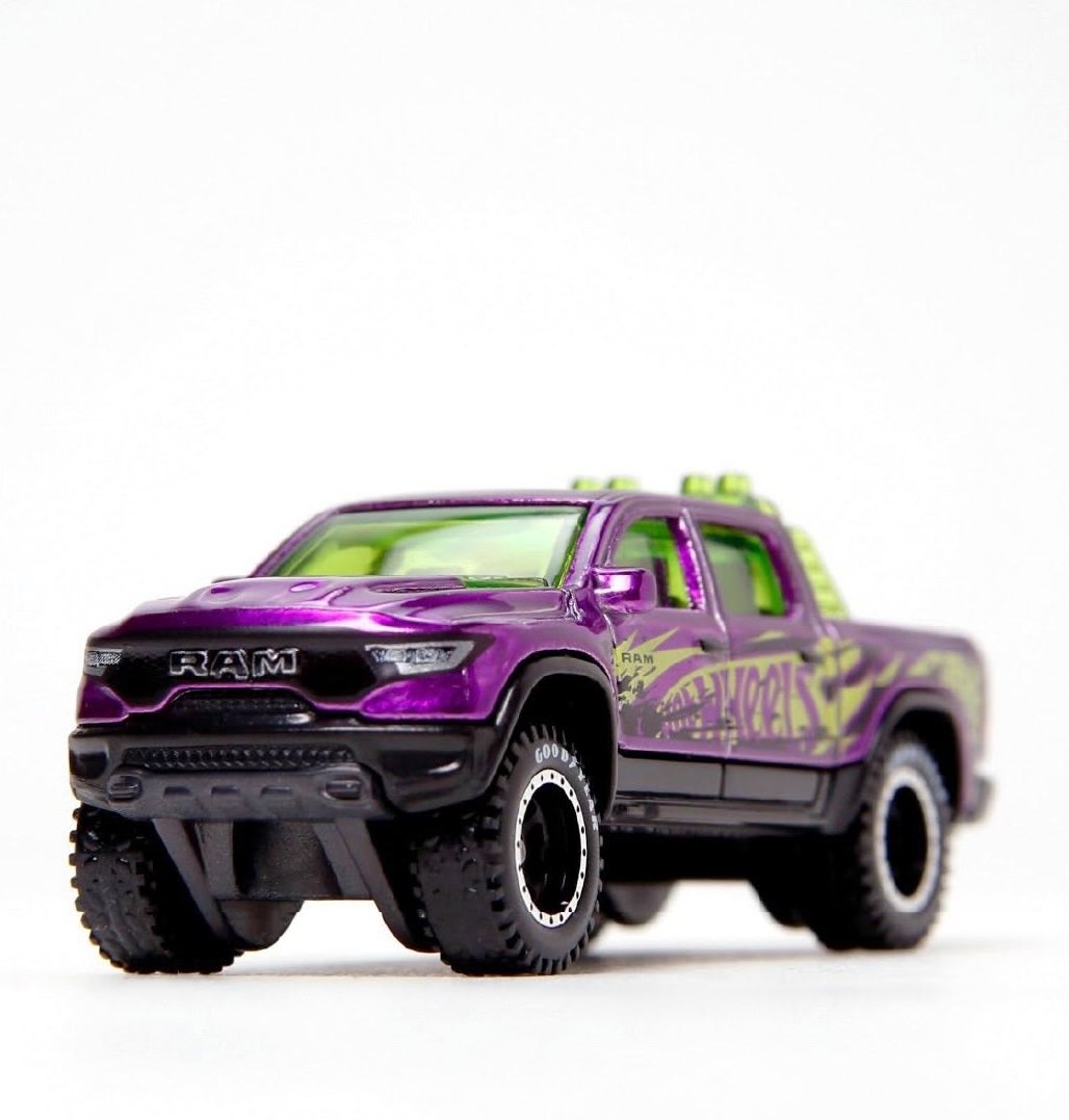 2026 23 RAM 1500 Purple: Image 5
