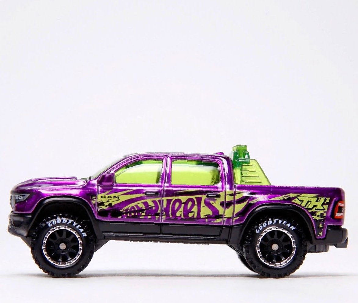 2026 23 RAM 1500 Purple: Image 3