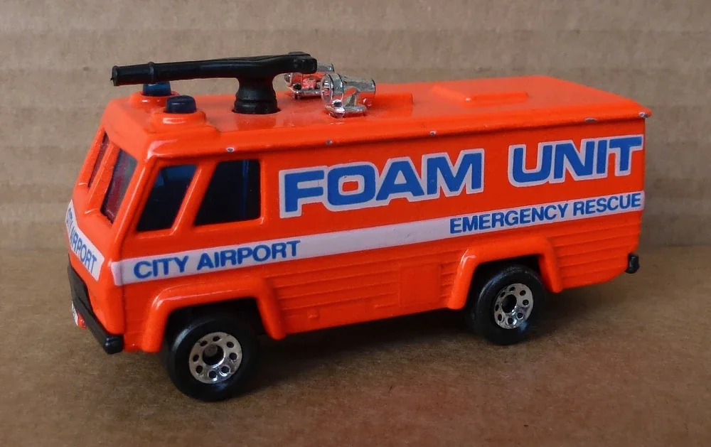 1992 Command Vehicle Orange: Image 2