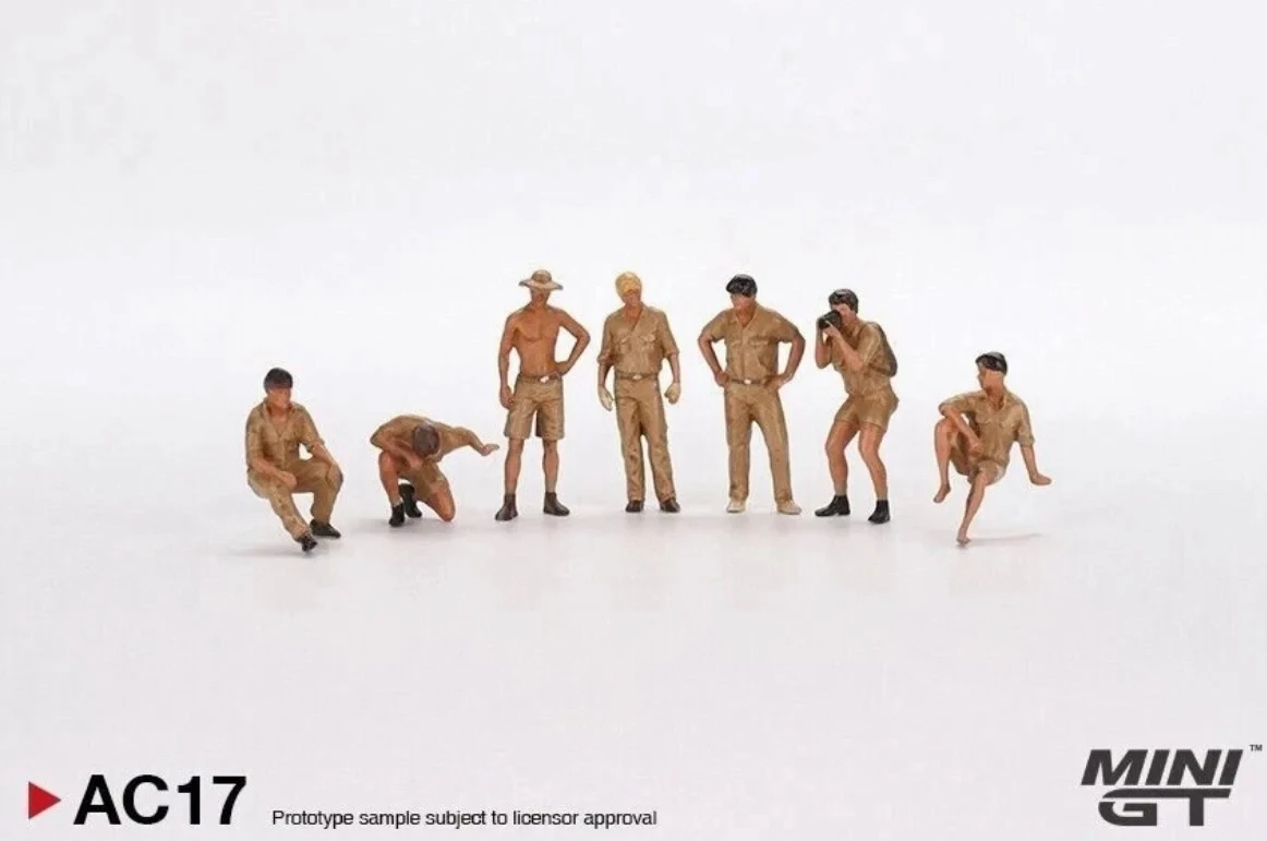 2022 Figurine: Camel Trophy Crew: Box: Image 3