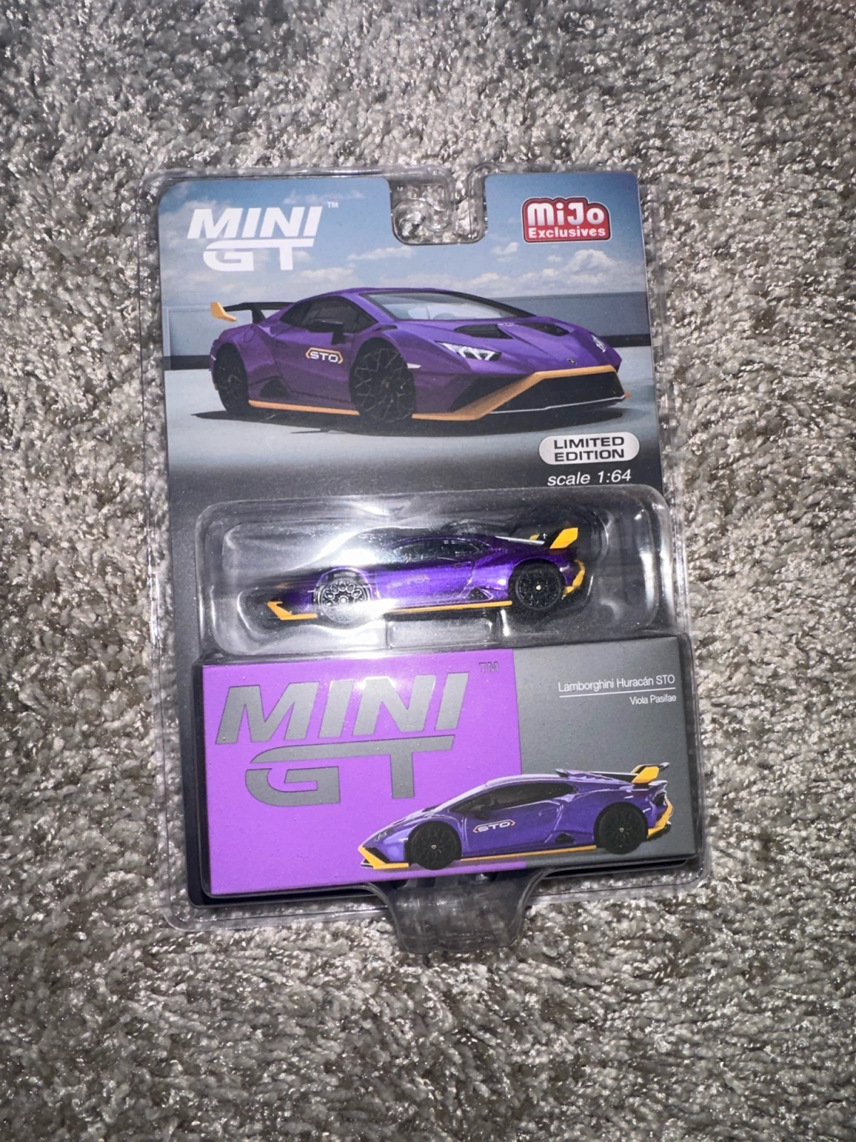 2024 Lamborghini Huracán STO Viola Pasifae Purple: Blister: Image 5