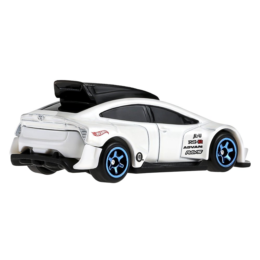 2026 Toyota Prius Custom White: Image 5