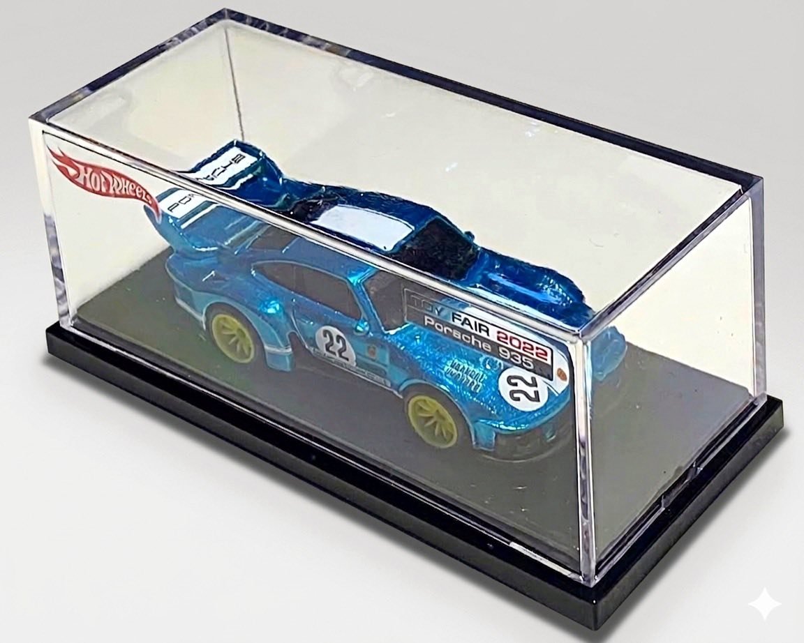 2022 Porsche 935 Blue: Image 3