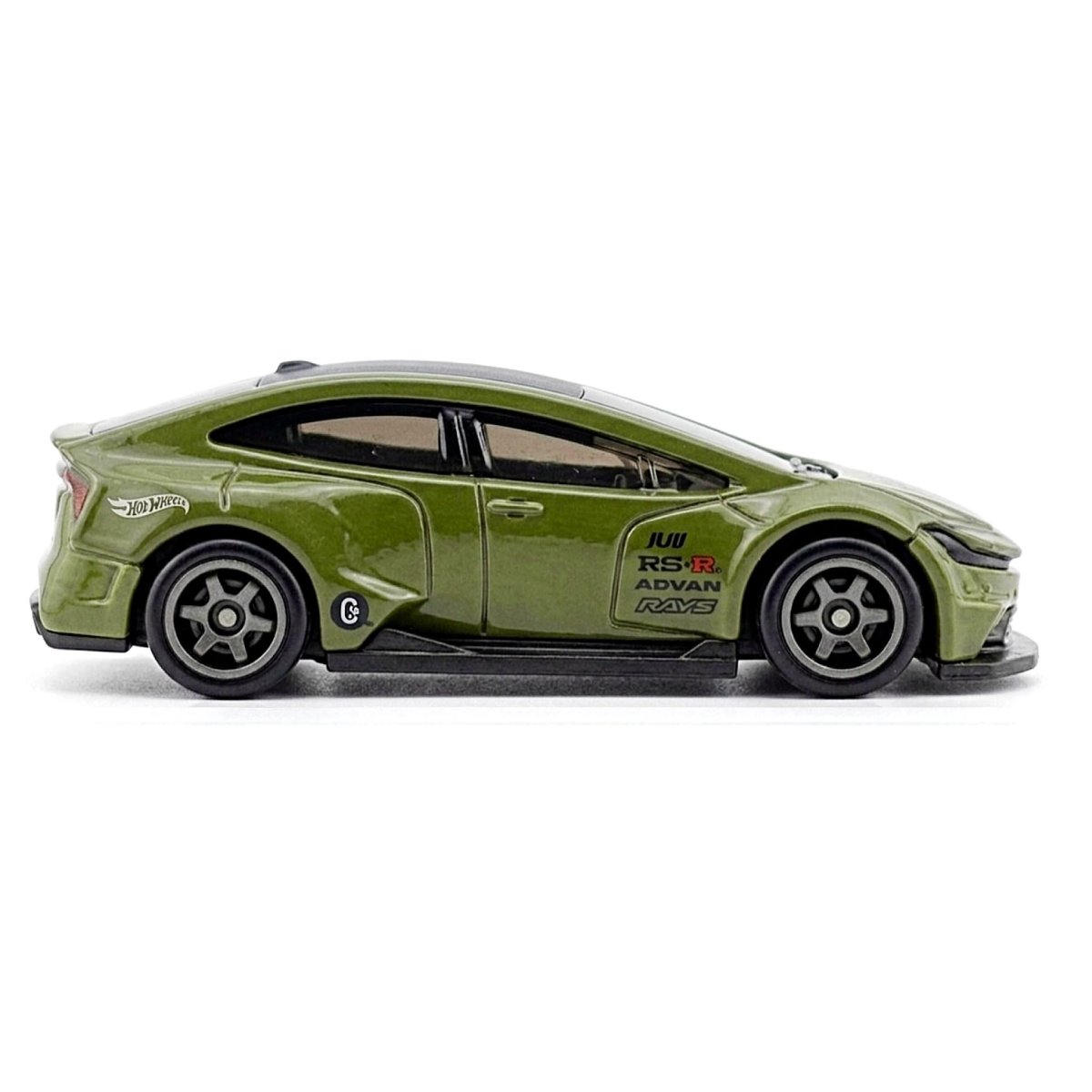 2026 Toyota Prius Custom Green: Image 2