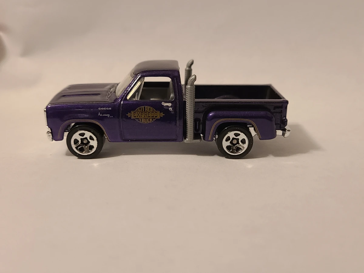 2012 78 Dodge Li'l Red Express Pickup Purple: Image 2