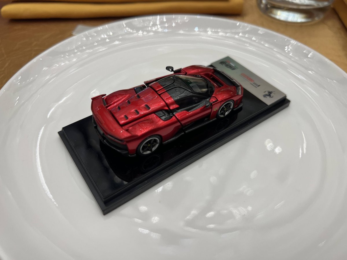 2026 Ferrari F80 Red: Image 5