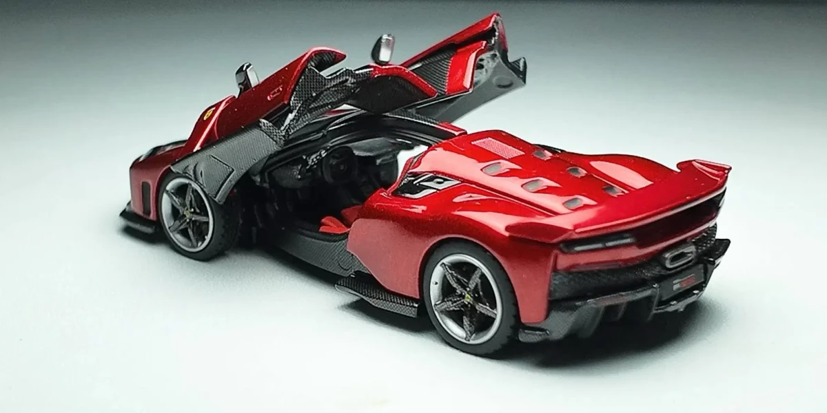 2026 Ferrari F80 Red: No Package: Image 12
