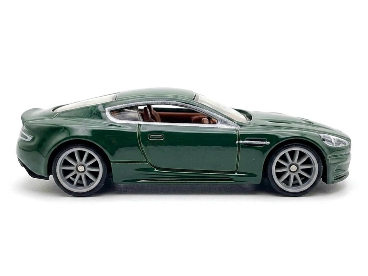 2026 Aston Martin DBS Green: Image 4