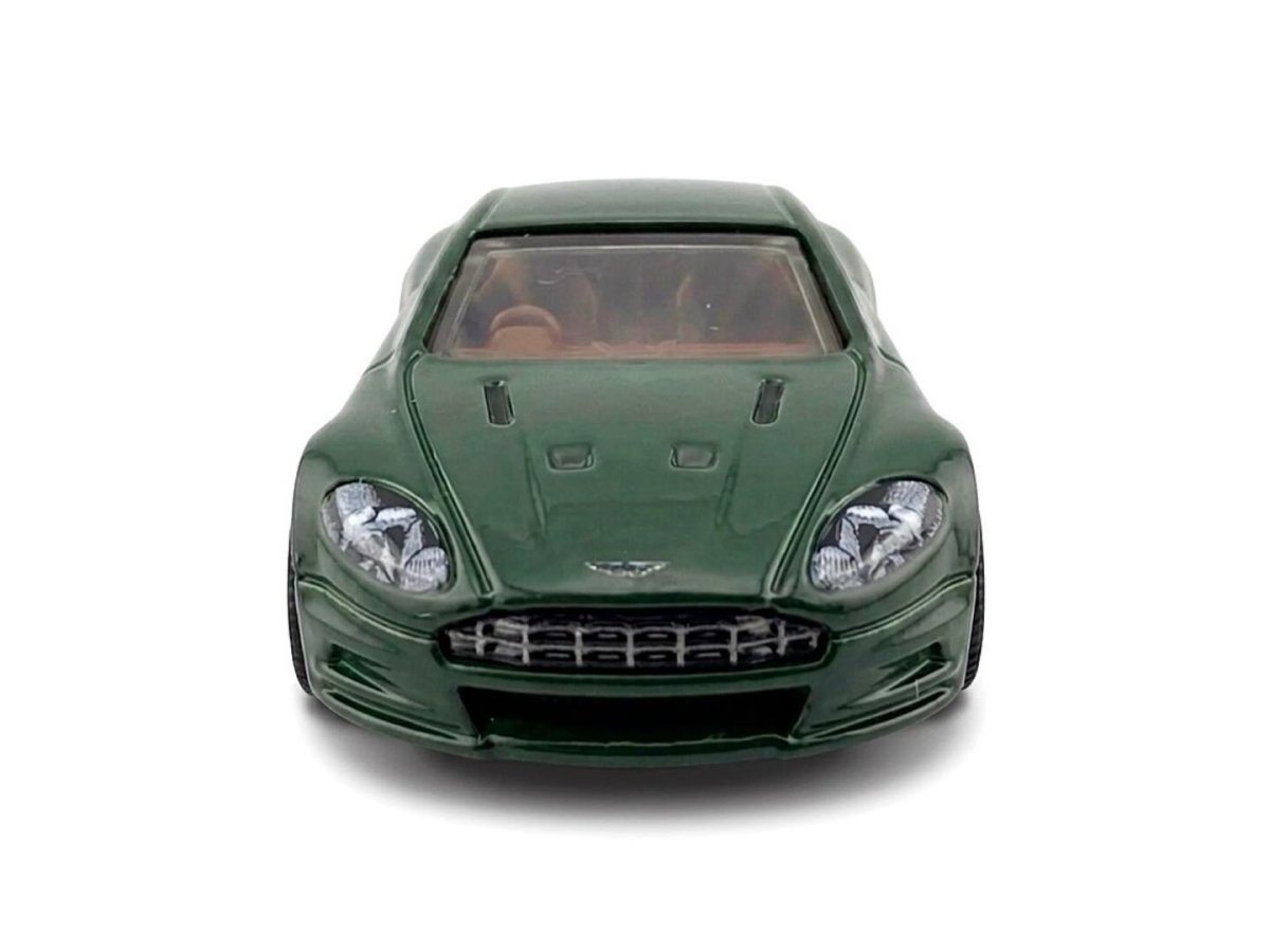 2026 Aston Martin DBS Green: Image 6