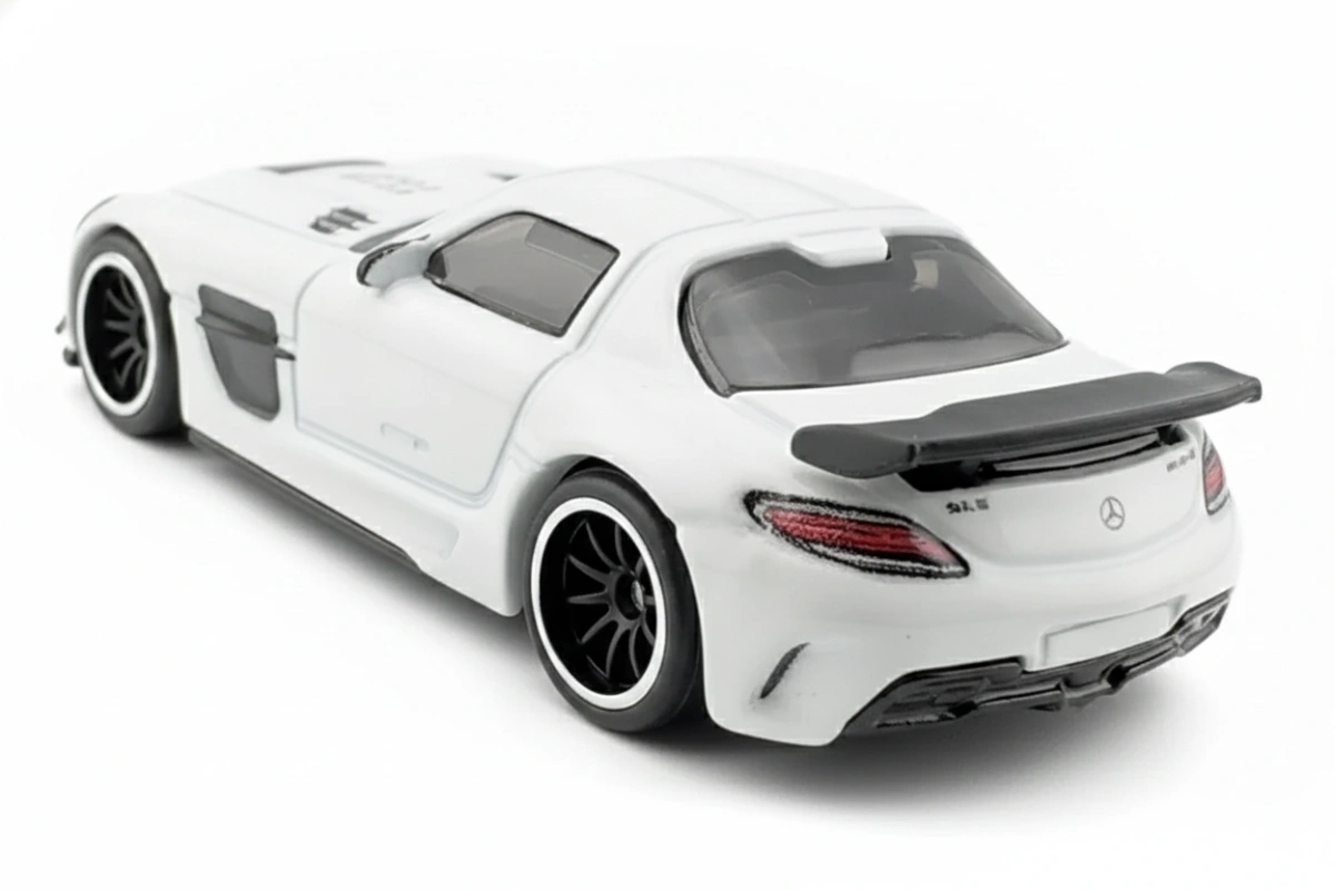 2026 Mercedes-Benz SLS AMG Coupé Black Series White: No Package: Image 4