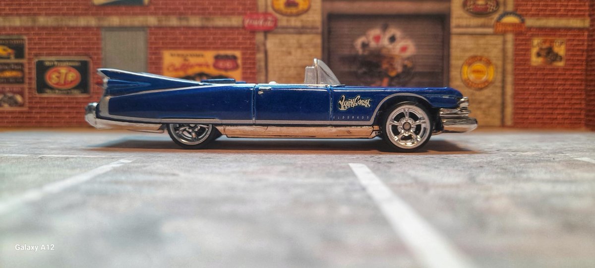2004 59 Cadillac Blue: Image 4