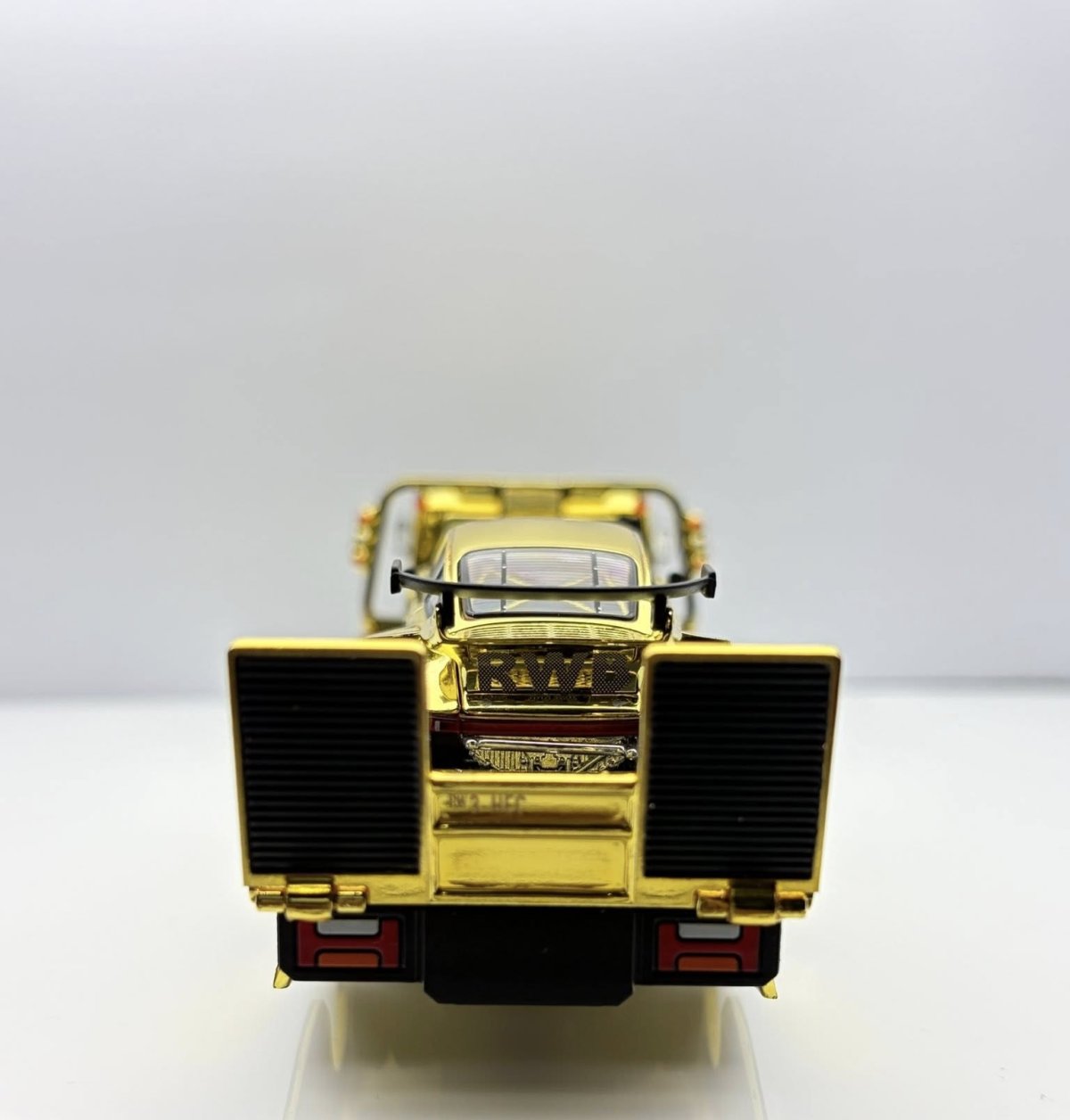 2026 RWB 930 & RWB Fuso-300 Gold: Image 6