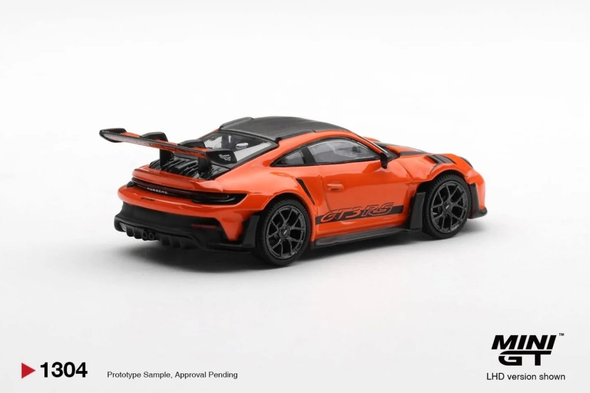 2026 Porsche 911 (992) GT3 RS Weissach Package Orange: Image 3