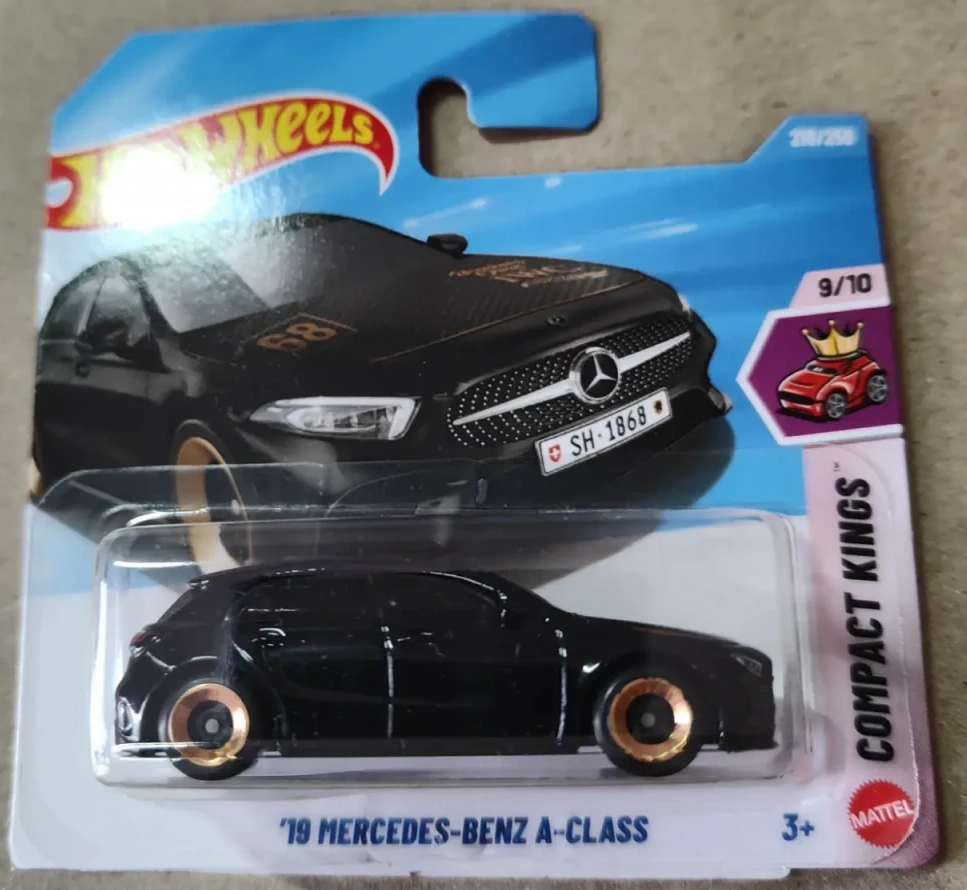 2026 19 Mercedes-Benz A-Class Black: Short: Image 4