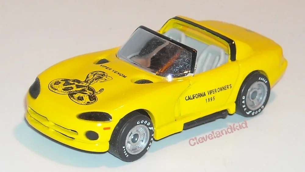 1996 Dodge Viper R/T 10 Yellow: Image 2
