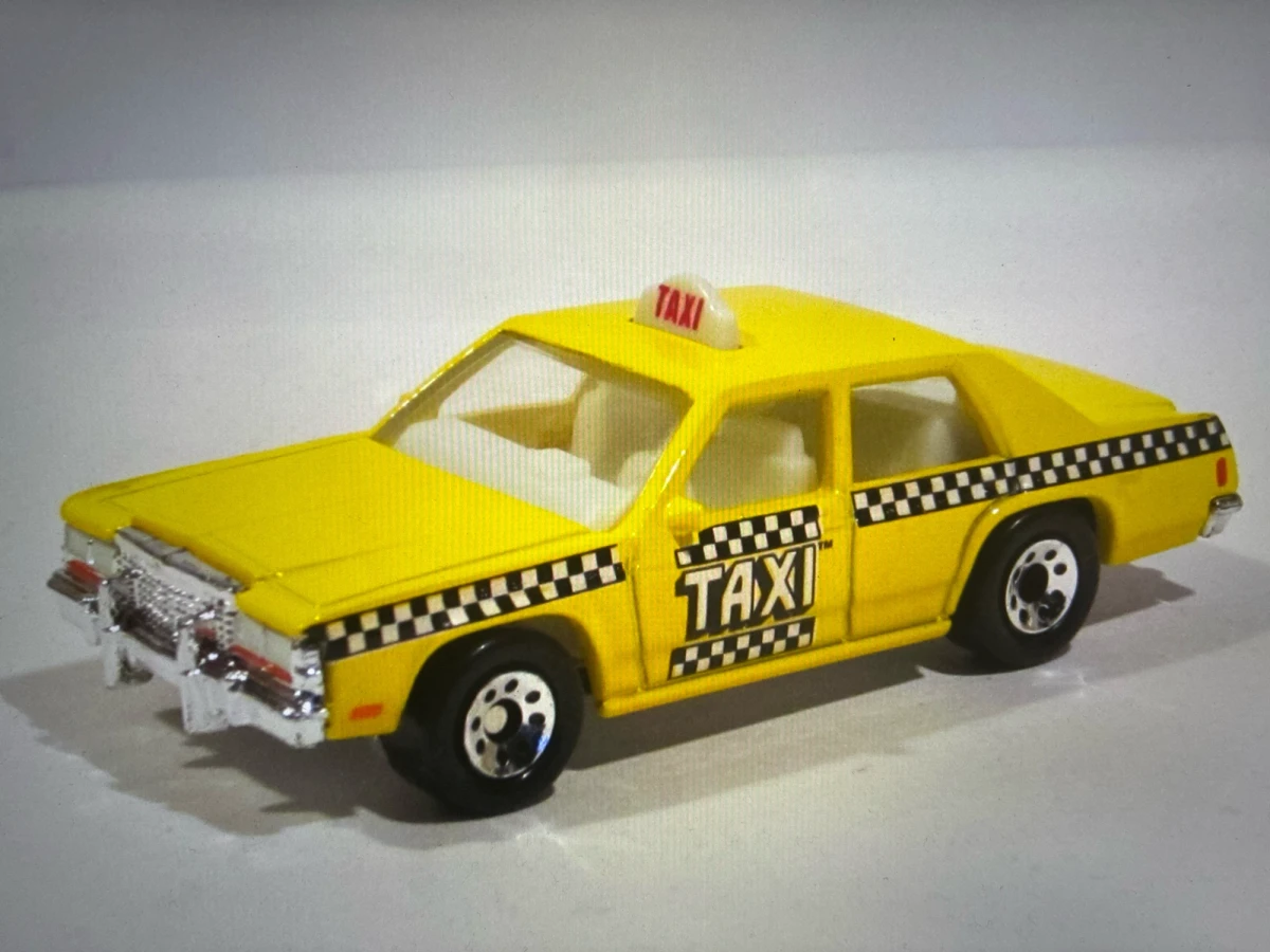 1998 Sunshine Cab #804 Ford LTD Taxi Yellow: Image 2